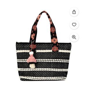 Twig & Arrow Boho Woven Black & White Tote Beach Bag Tassel, NWT
